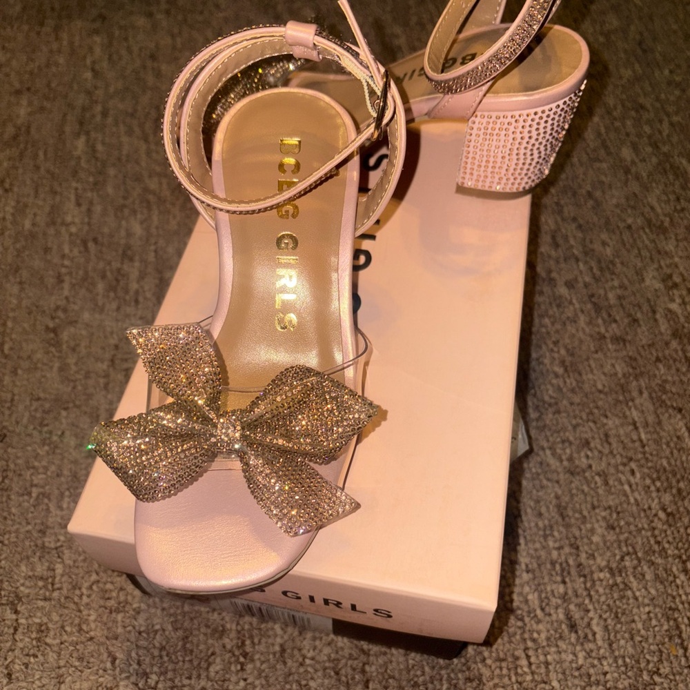 BCBG Girls Hazel / Blush Girls' Block Heel Sandals